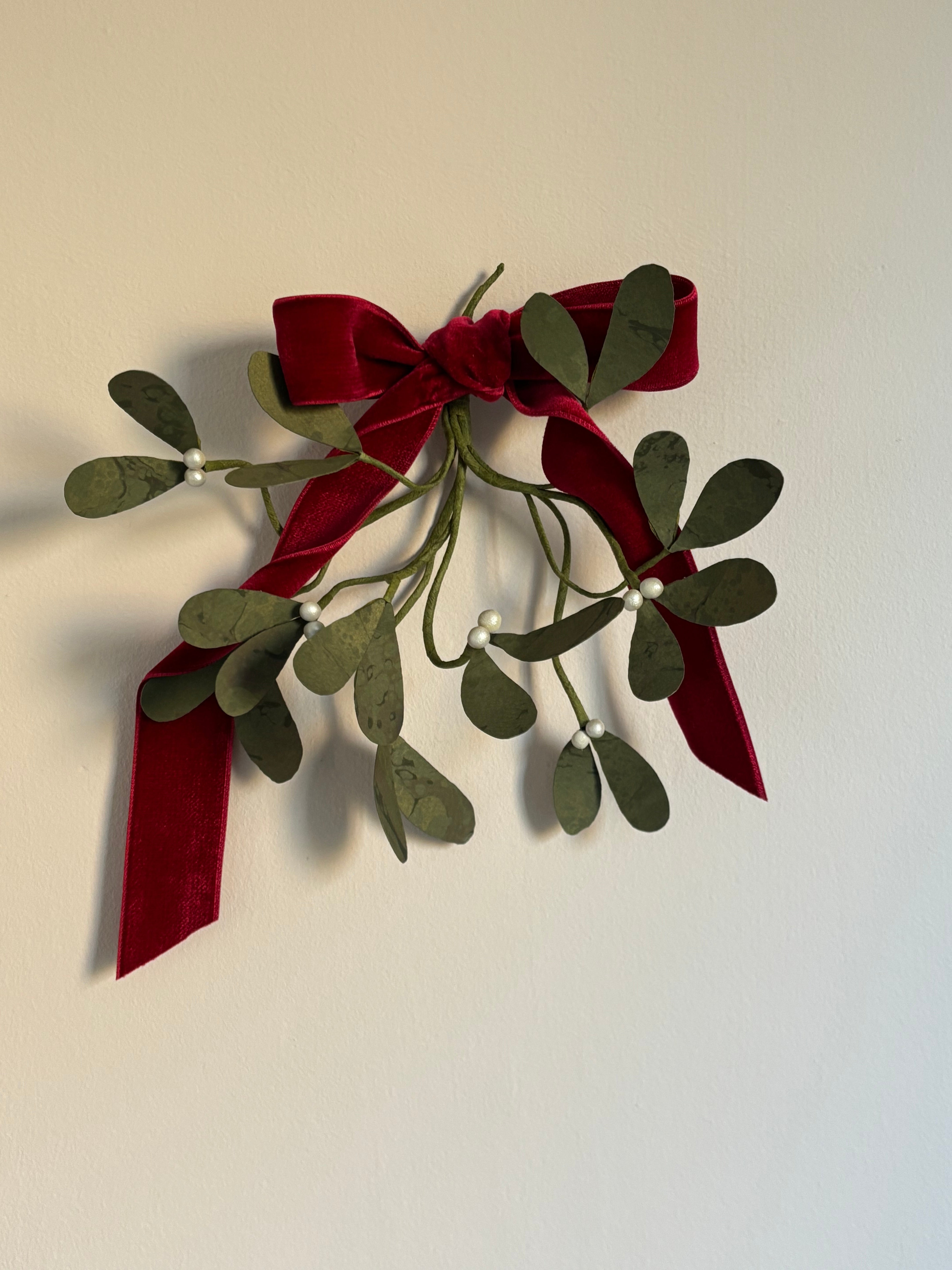 Paper Mistletoe (1205)