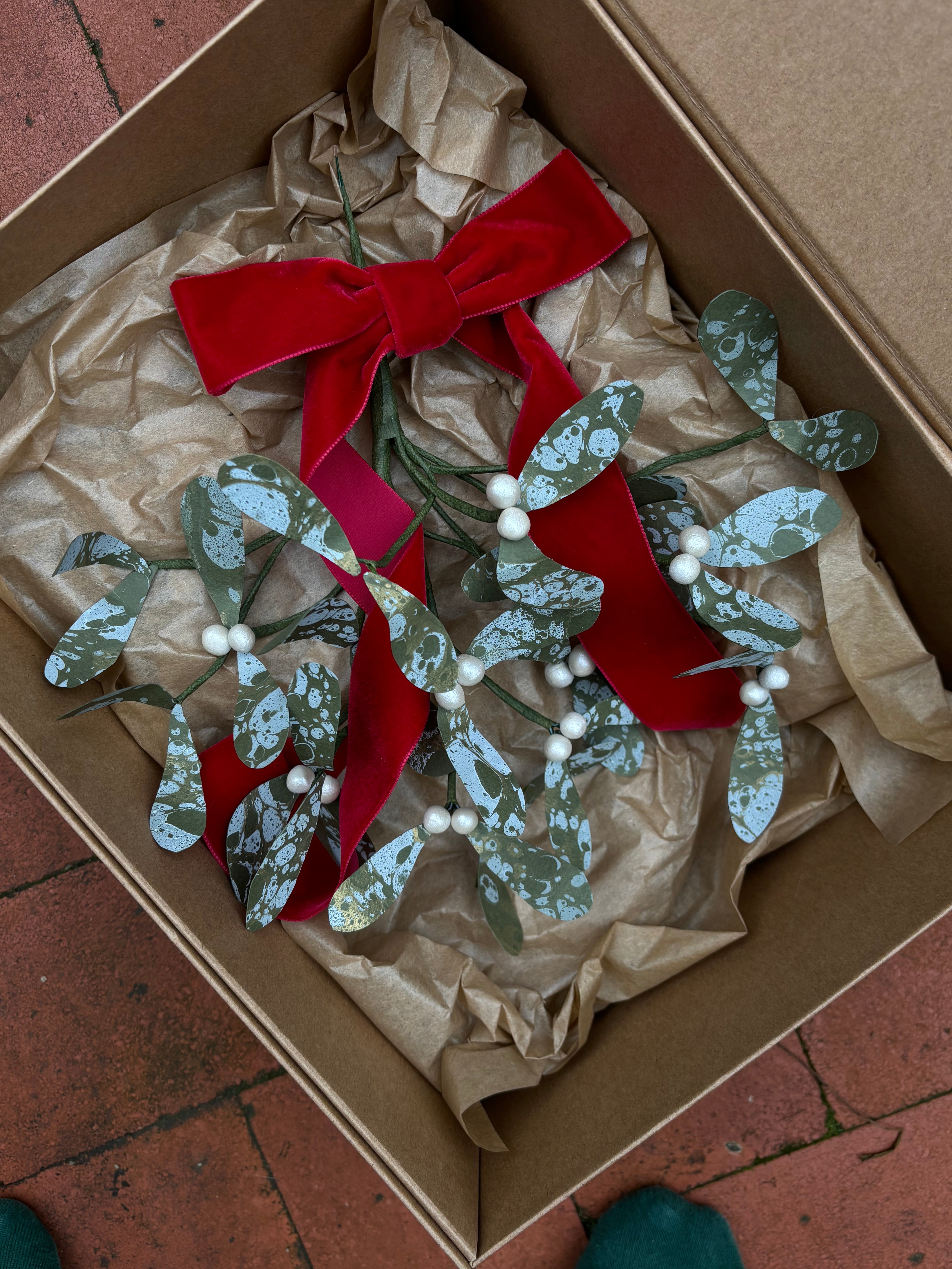 Paper Mistletoe