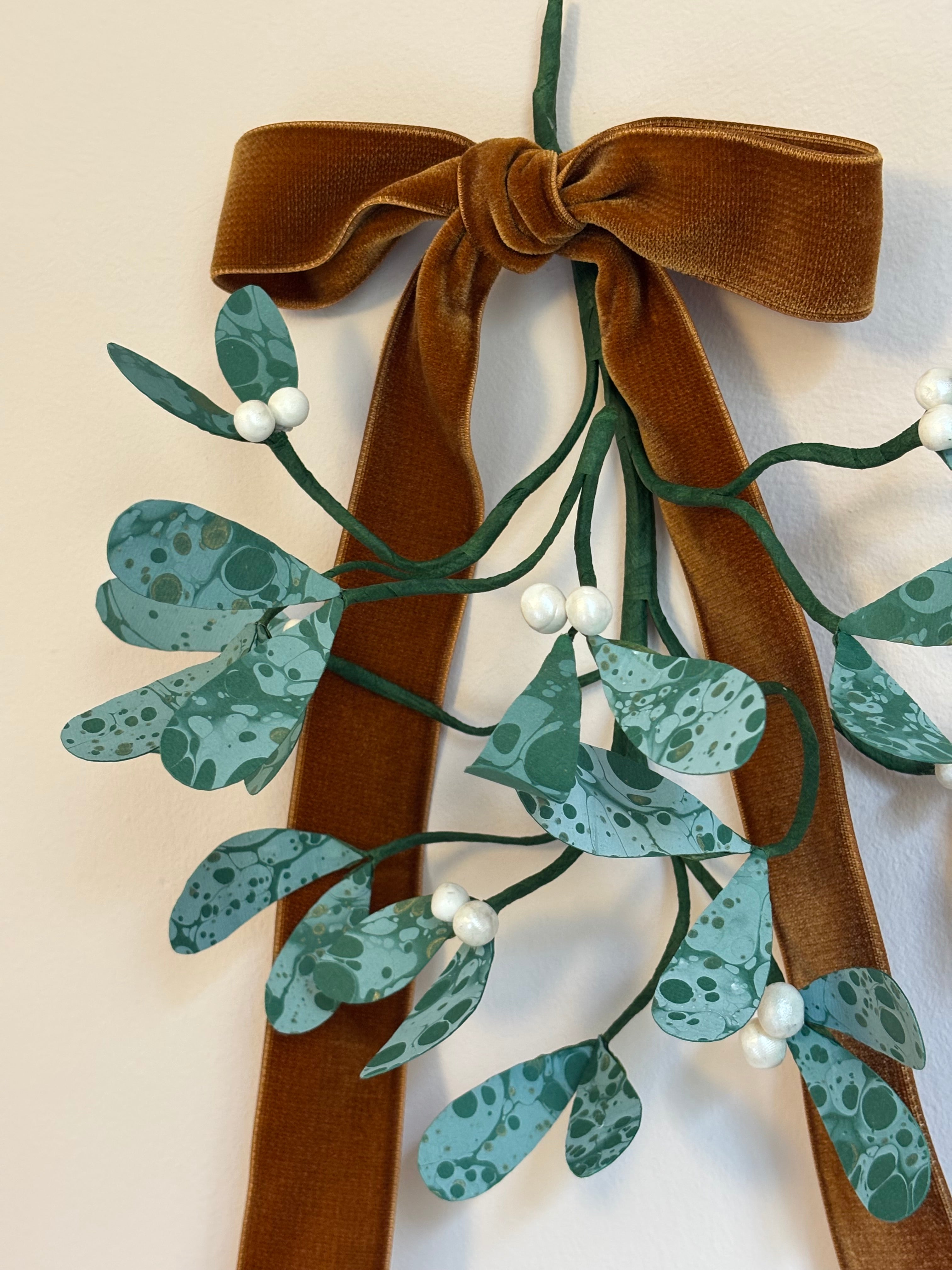 Paper Mistletoe (2502)