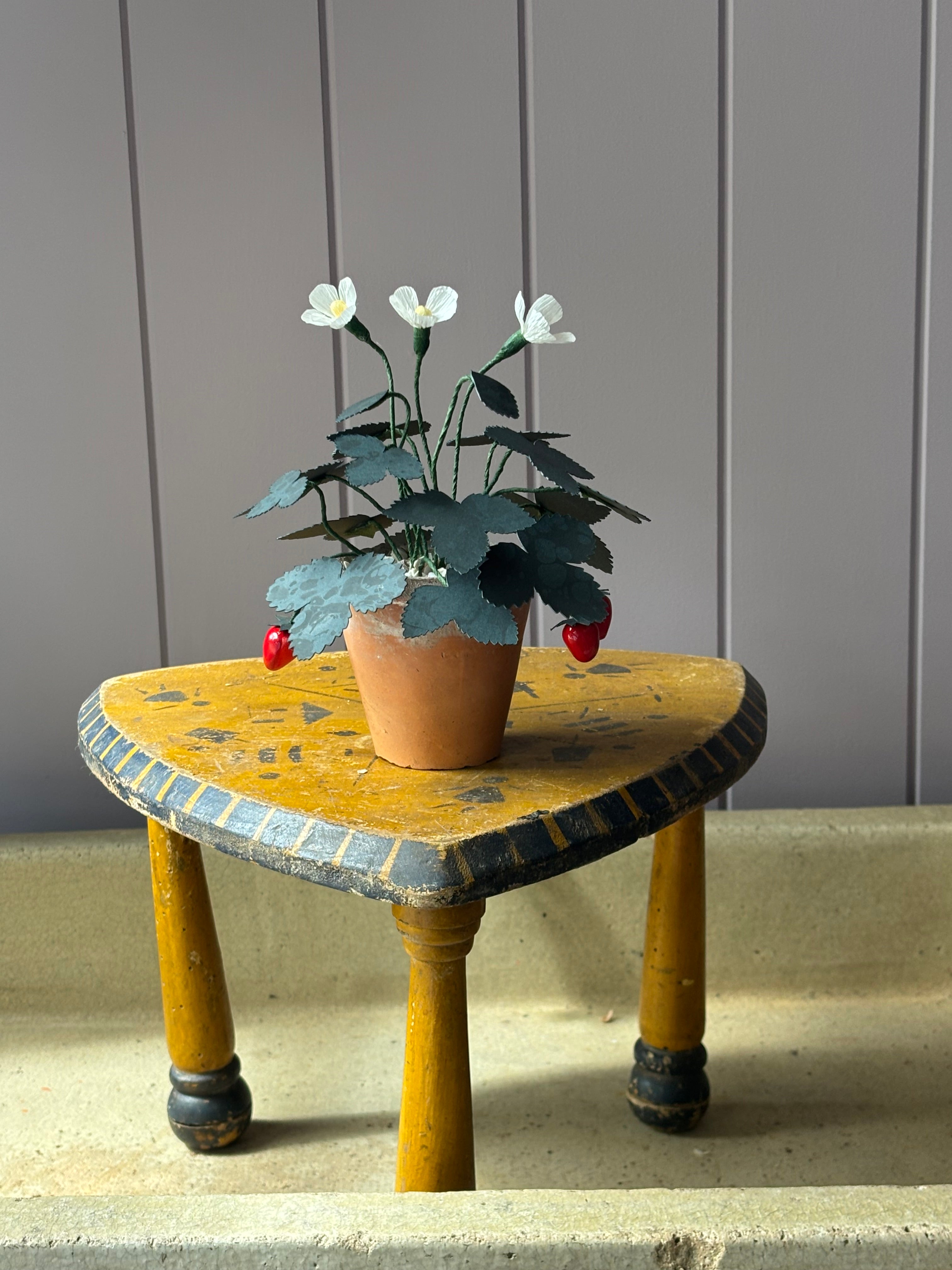 Paper wild strawberry