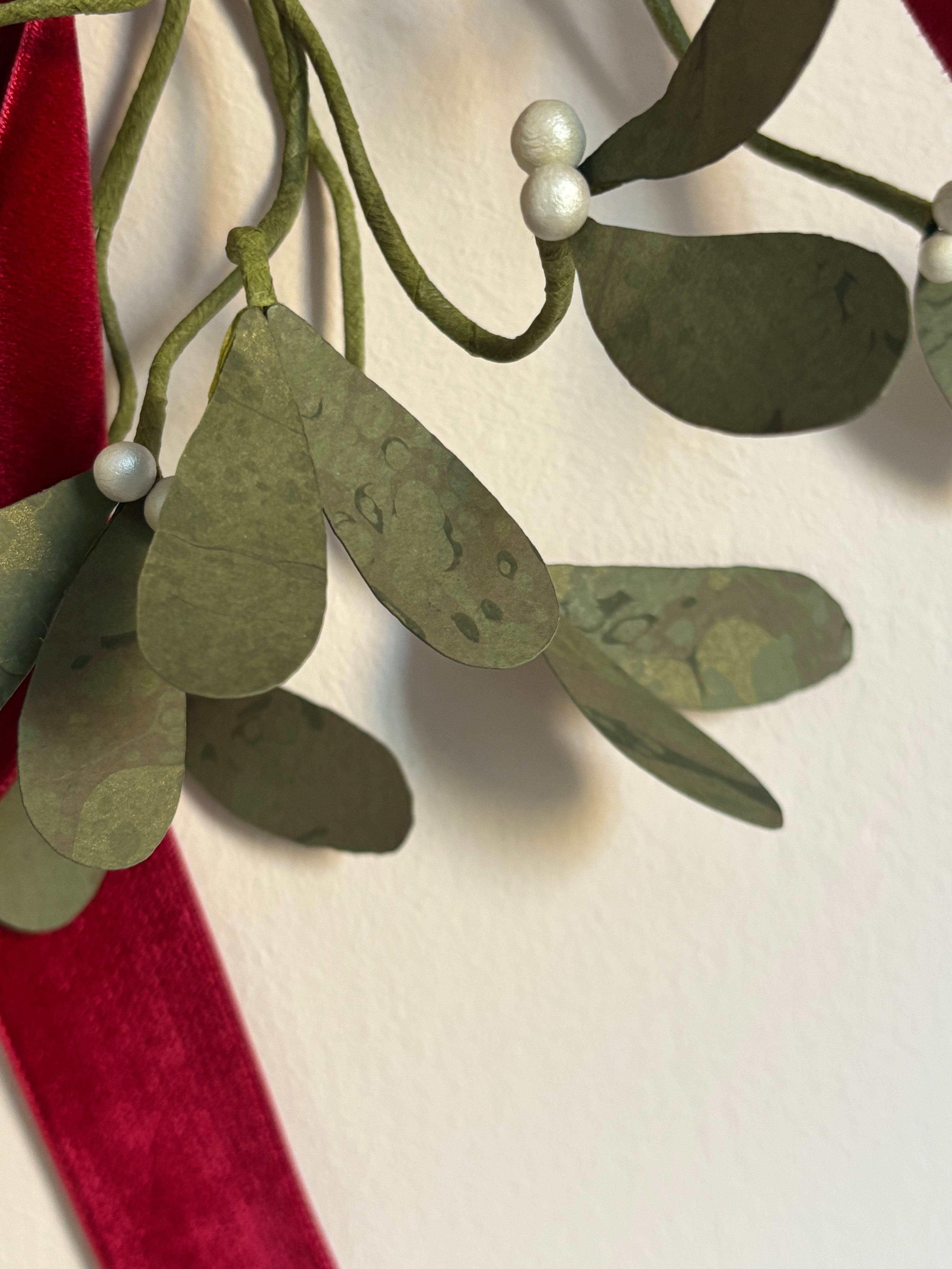Paper Mistletoe (1205)