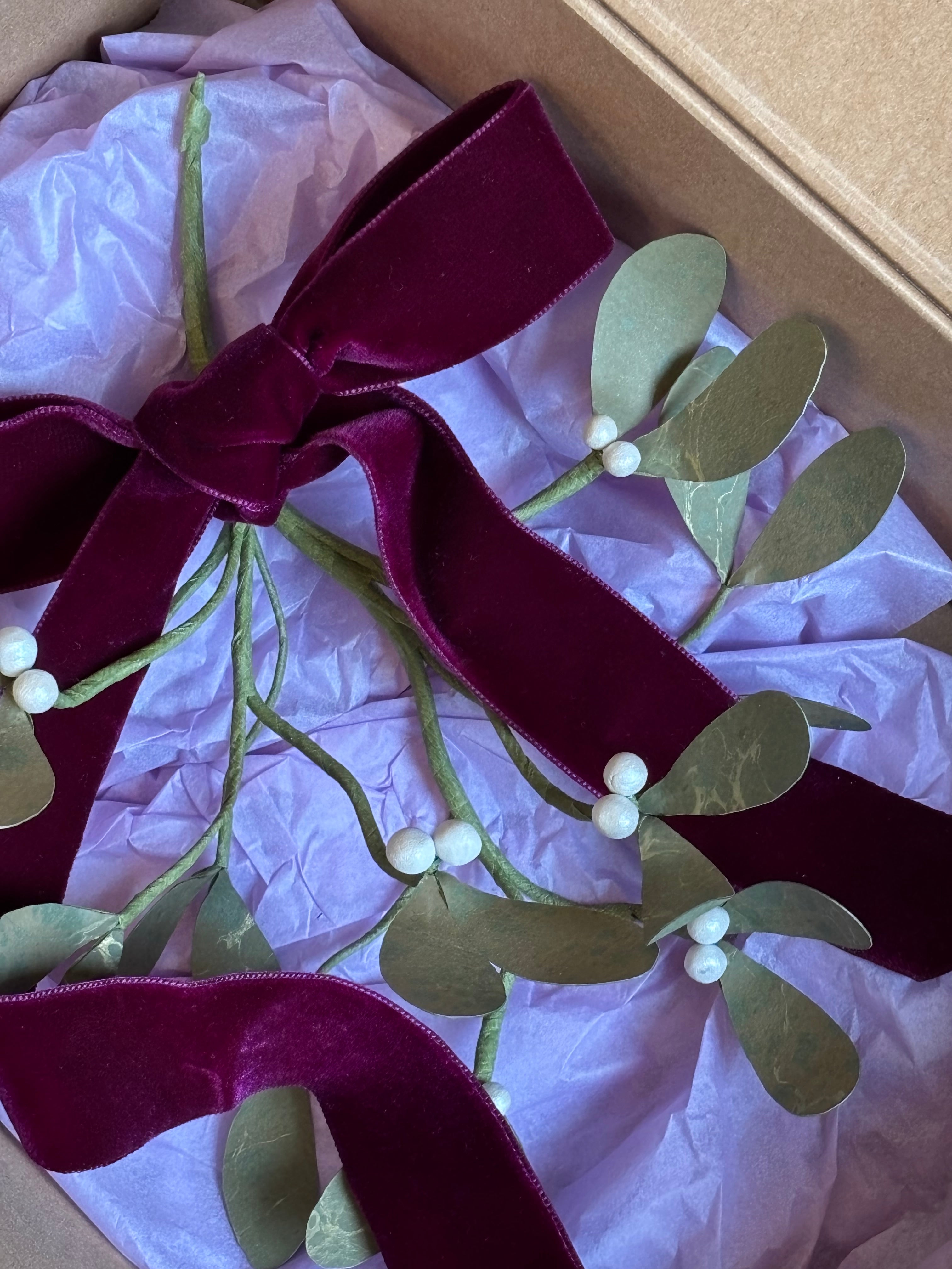 Paper Mistletoe (2504)