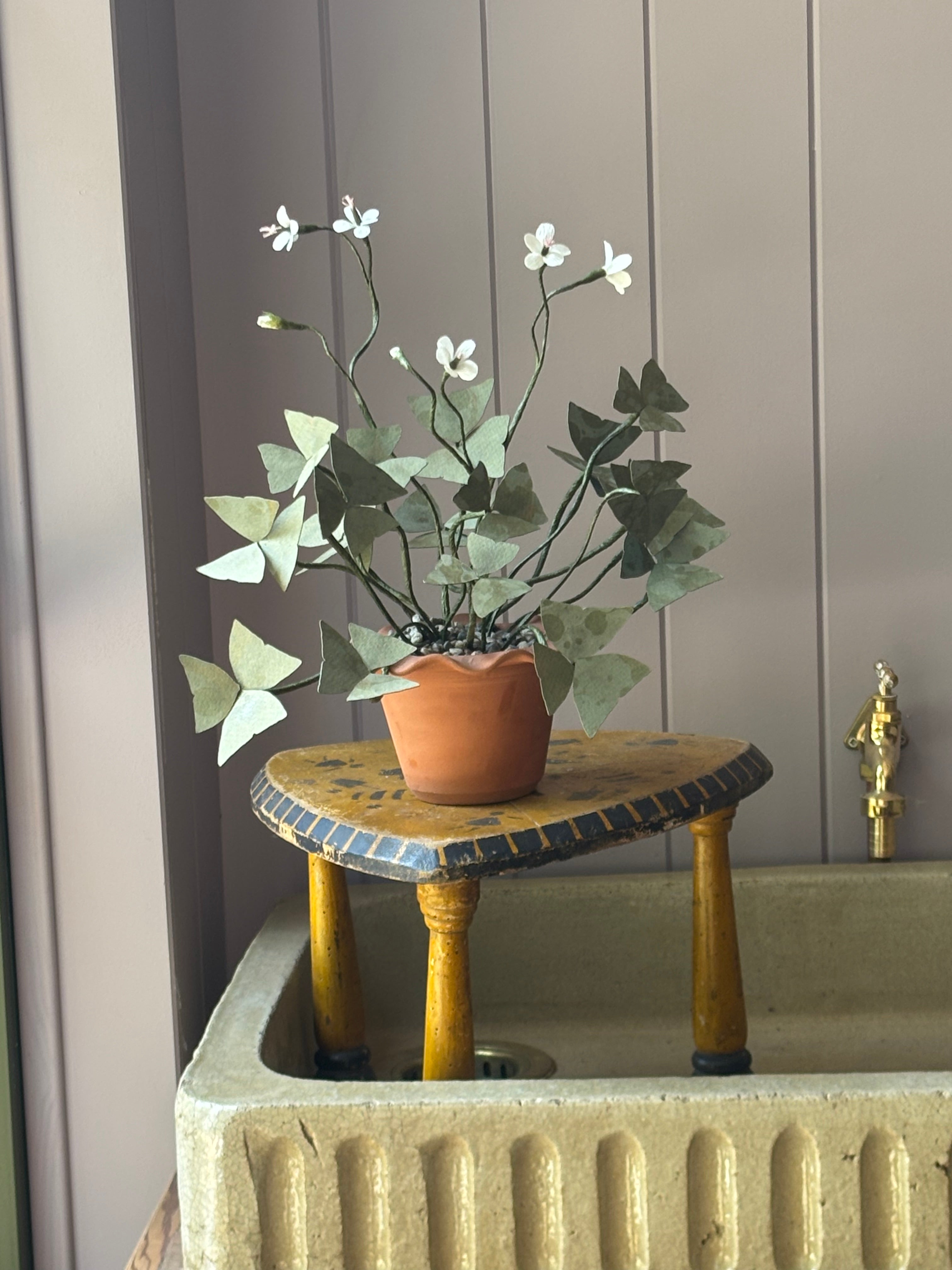 Paper Shamrock in STRAW pot
