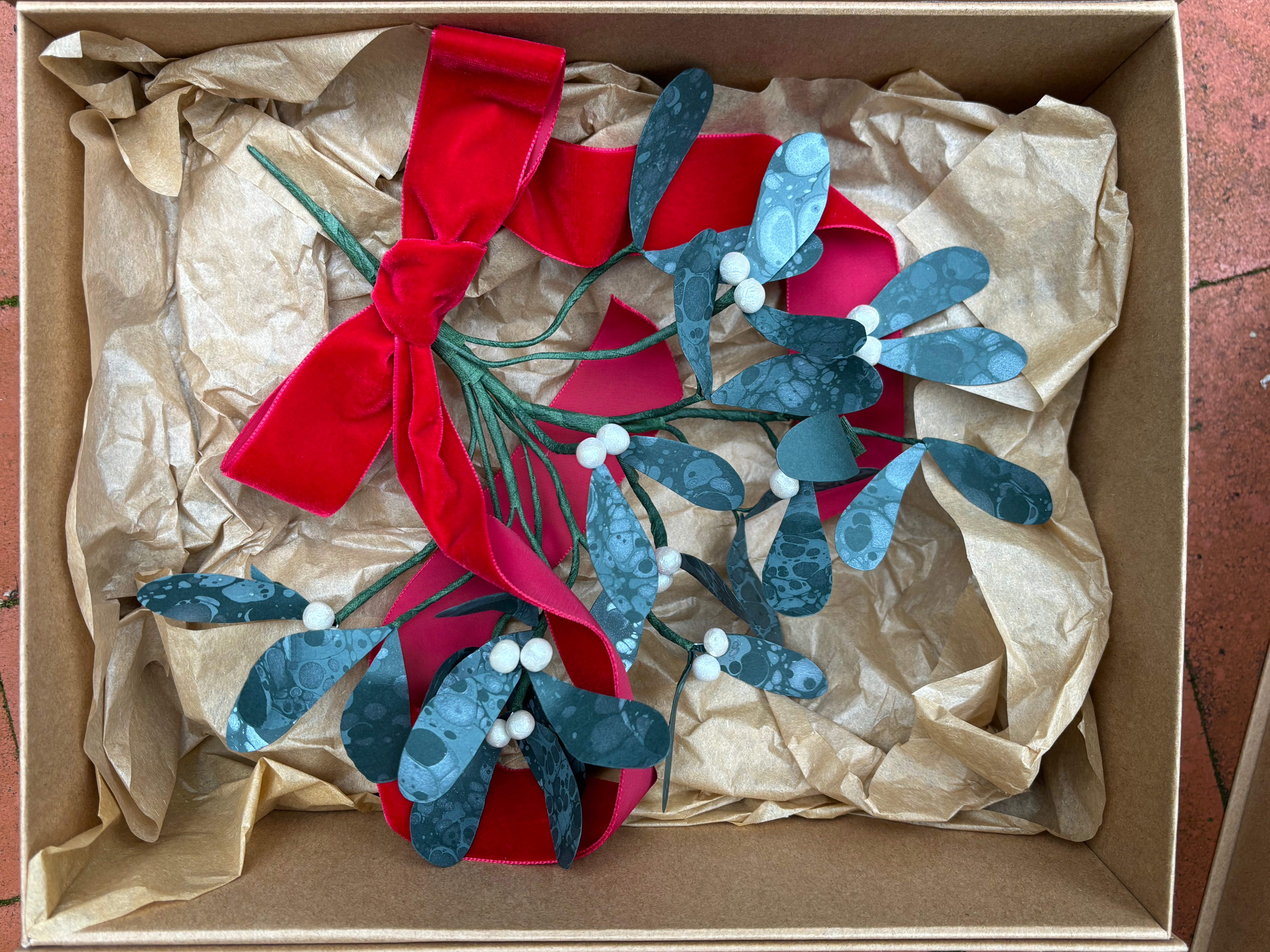Paper Mistletoe