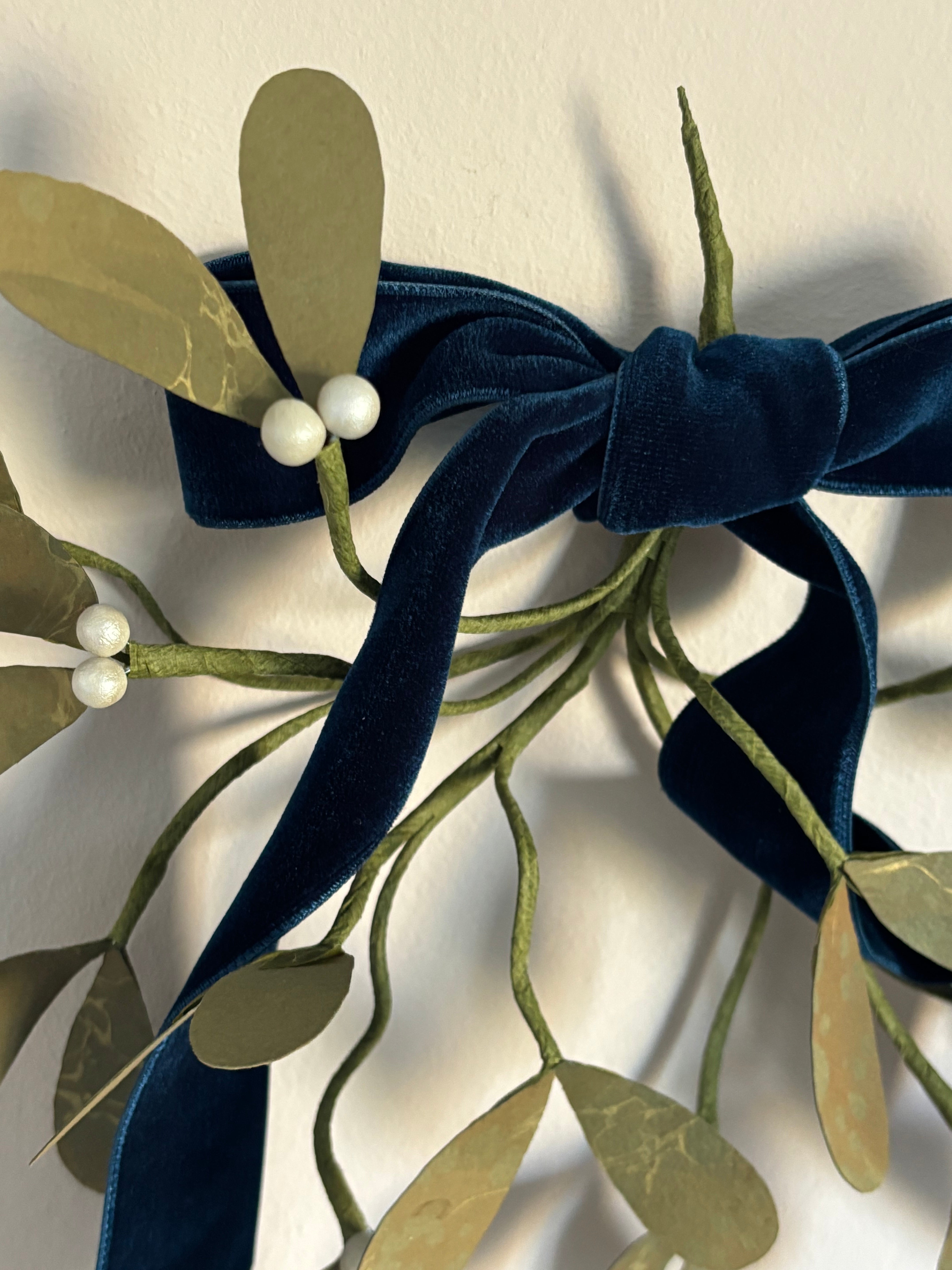 Paper Mistletoe (1204)