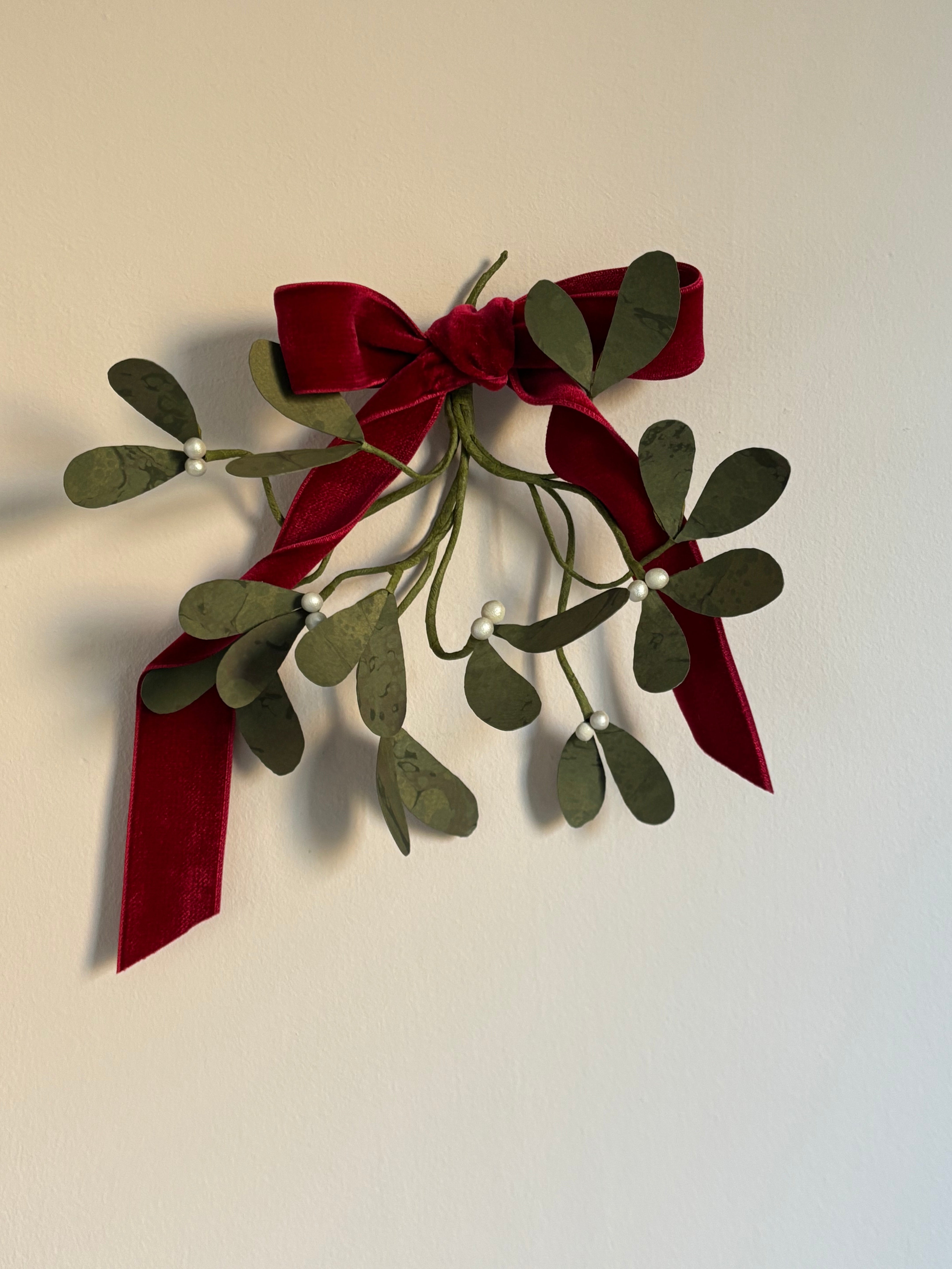 Paper Mistletoe (1205)