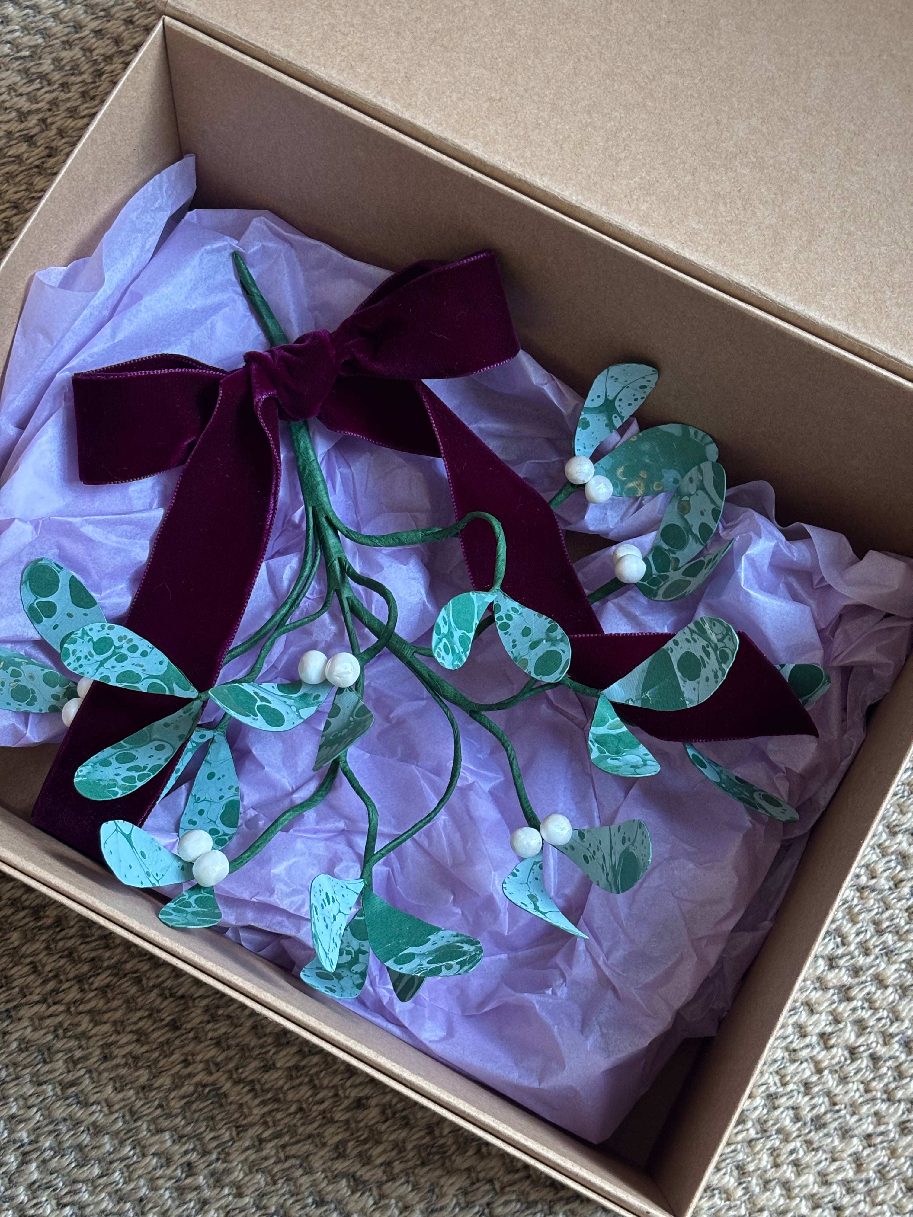 Paper Mistletoe (2501)