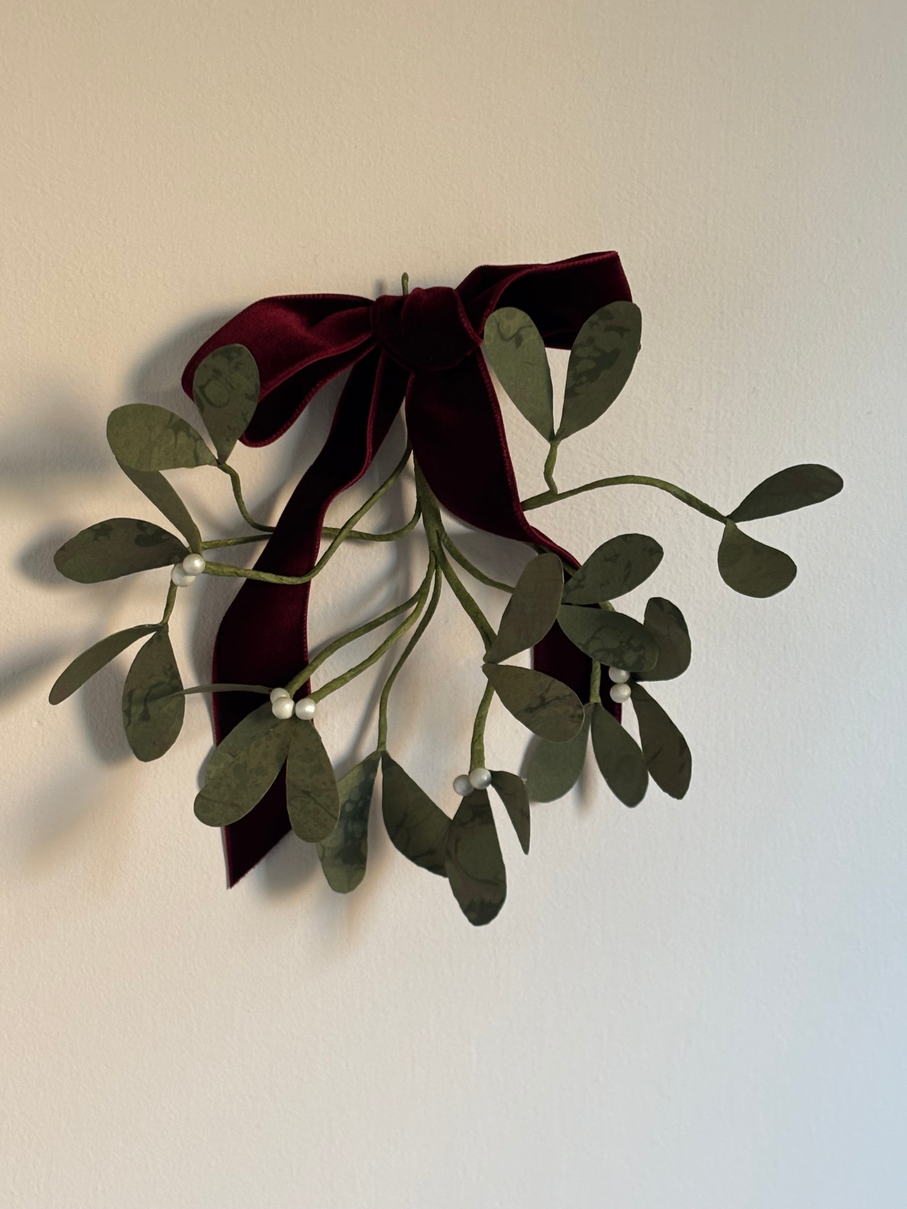 Paper Mistletoe (1207)