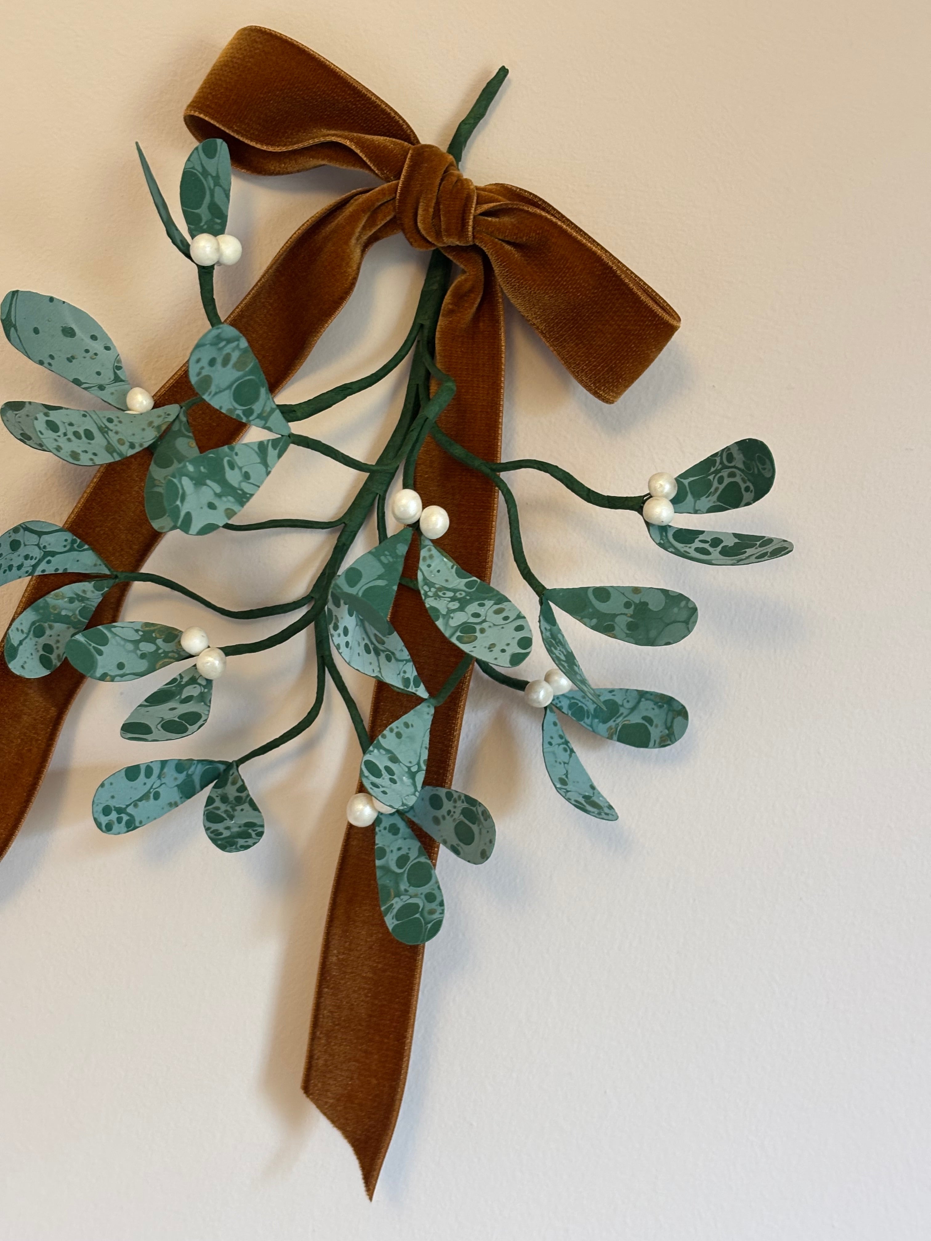 Paper Mistletoe (2502)