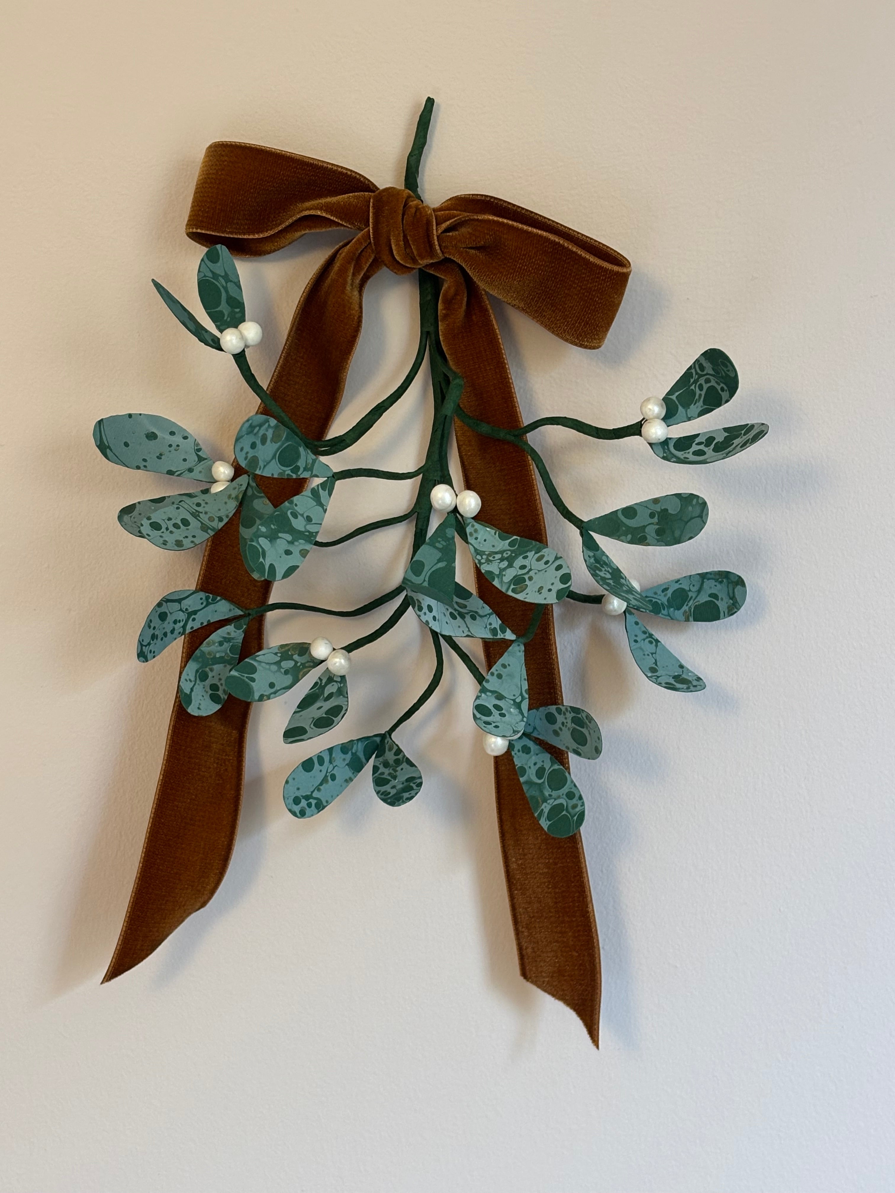 Paper Mistletoe (2502)